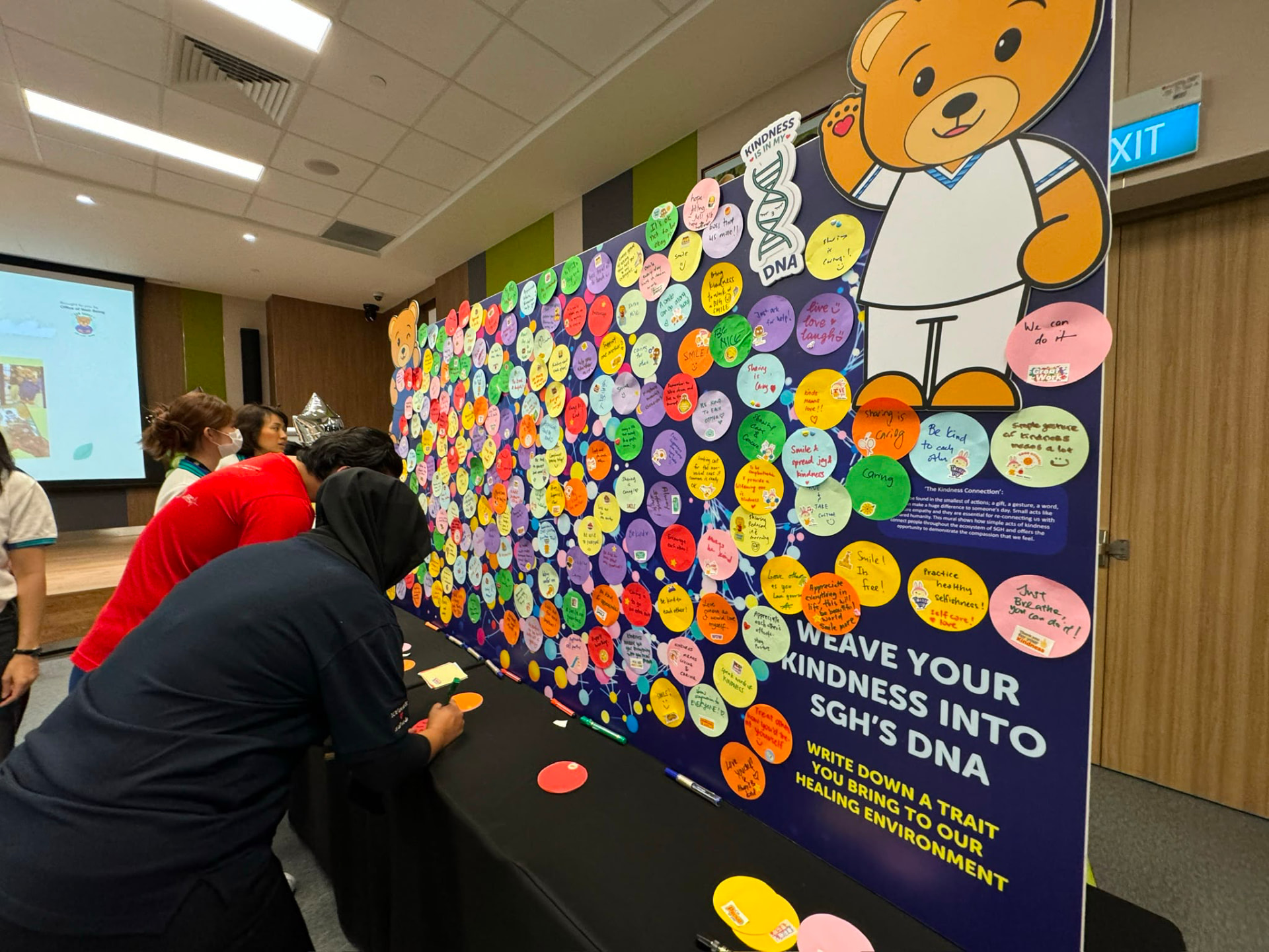 Interactive engagement wall activation at a corporate healthcare seminar